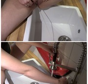 –LARA– – Ins Spülbecken gepisst (harter Strahl)