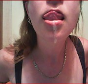 -Destina- - Geile Speichelspiele in Nahaufnahme