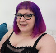 Abby-Strange – Mein erstes Video und gleich Dirty Talk! Wegen vielen Schwänzen bin ich hier!!!