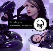 Alissa-Noir – Stretching im schwarzen Latexcatsuit