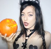 AmyMabel - Ich pisse dir ins Gesicht - Halloween Spezial