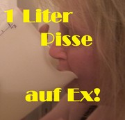 AnnaSchlucktAlles - 1 Liter Pisse auf Ex
