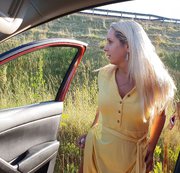 AnnabelMassina – Spontaner Piss direkt an der A8