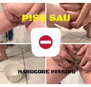 Aurora911 – Piss-Sau… einfach mega abgepisst… heftiger Strahl !