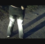 Blasflittchen - Outdoor in Jeans gepisst