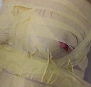 BouncyTitAction – 155 – Titten bekleben und Nippel auspeitschen