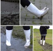 Brandi69 – Gummi-Stiefel im Schlamm