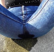 BunnyDiamond – Das Erste Mal in meine hautenge JEANS gepisst!
