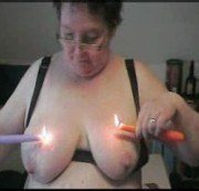 Busty-Babs6666 - Wachsspiele erster Versuch