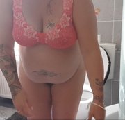 CandyMandy11 – Gang auf die Toilette