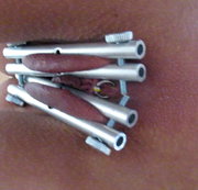 CharleenOpenwide - Lippenklemmen