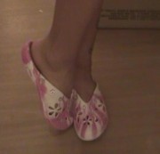 Charmantes-paar - Posing in Clogs