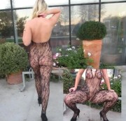 CocoMDH - Outdoor im Catsuit gepinkelt