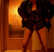 Crazy-Carmen – Userwunsch – In Die Jeans Gepisst