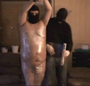 DER-BULLE - slaveO - folien bondage