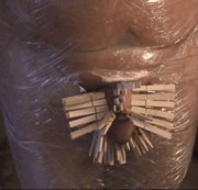 DER-BULLE - slaveO - klammern am sack