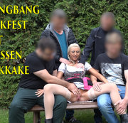 Daynia – Oktoberfest Gangbang mit Massen Bukkake! 4 Mega Spritzer in die Dirndl Fresse!
