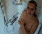 DeluxePussy82 - 7 Monat unter der Dusche ;P findet ihr mich noch geil?