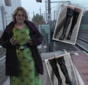 Dirty-Lena – Outdoor Lackoverkneewalk