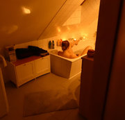 Dirty_Diana_1999 – Tennie Ex Freundin beim mastubieren in der Wanne erwischt