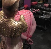 DominaLadySusan – Bondage im rosa Kleidchen