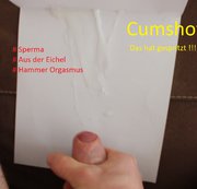EICHEL30 - Cumshot ! Schön die Eier leer gespritzt