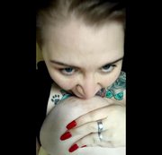 ElaBlack – BBW Ela Black – Bekomme ich meine eigenen Titten in den Mund?