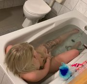 EmelieMai - Vom Mitbewohner BESPANNT!- CREAMPIE auf der Waschmaschine!