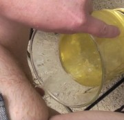 Engel80-und-Bengel78 - Userwunsch: In ein Glas pinkeln