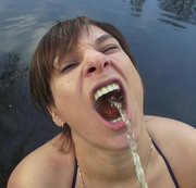 Farah_S – Pisse schlucken und Abpissen an der Ruhr
