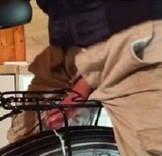 Fetisch-Phallus – Wie man(n) ein Fahrrad besteigt ;-)