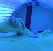 Fireinyaeyes - Im Solarium geil gewichst!