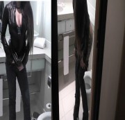 Geile-Cindy - INTIMER PISSMOMENT-GEIL ins HOTELKLO gepisst