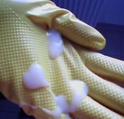 GeilesAnalStueck – Gummihandschuhe