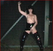 Geisha666 - Selbstbefriedigung in Lack Overknee Stiefel