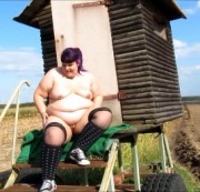 Gerten-Wendy - Am Hochsitz geil die Muschi gestopft