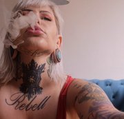 GoddessVenus - Rauchende Herrin benutzt dich
