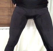 GummiPissPuppe – Piss mit mir ein