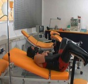 Gummimaus1 – Gyn Gummi Fetisch