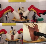 Gummimaus1 - Gasmaske Gummihand Anal