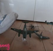 Gymbunny – Userwunsch selbstgebastelte Modellflieger zertreten
