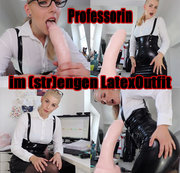 GypsyPage - PROFESSORIN im (str)engen LATEXoutfit Teil 1
