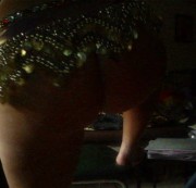 HornyJuly – Horny Arsch Tanz