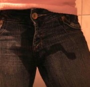 Hot-PinkPussy – Mal ein kurzes NS Video in meine Miss XXX Jeans