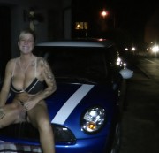 Hot-Schneckchen - NS....GEIL!!! IN PUBLIK!