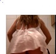 Hot-Sexy-Jenny - Jenny verwöhnt sich selbst