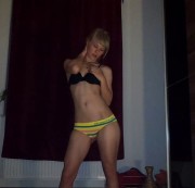 HotBunny1 - Strip mit geilem DIrty Talk
