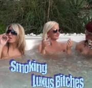 HotJulietta - Smoking Luxus Bitches