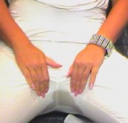 HotTisa - Pissen in meine weisse Jeans ;)