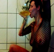 Hotgirlcam - Ich trinke mein eigenen Natursekt !!!